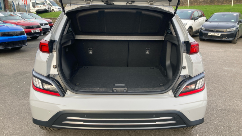 Hyundai KONA 100kW Premium 39kWh 5dr Auto Electric Hatchback